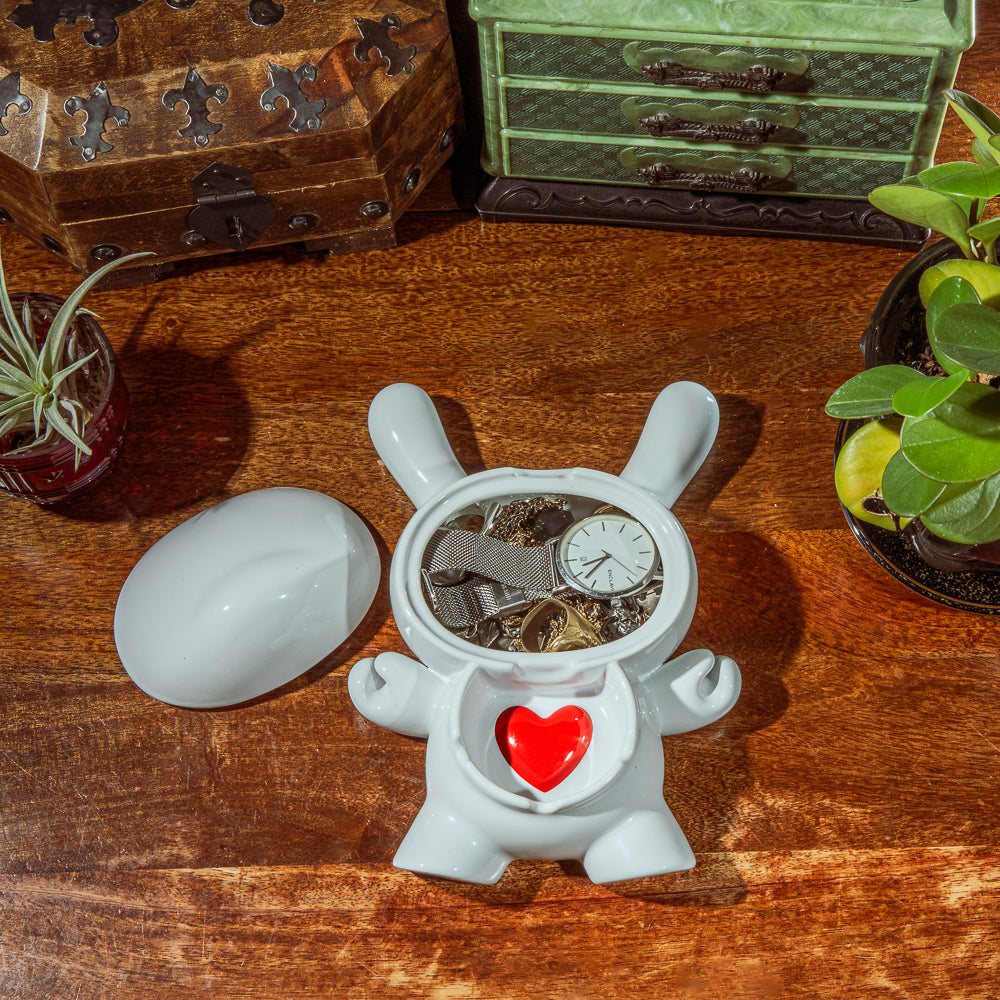 L.I.E. (LOVE ISN’T EASY) Dunny Ceramic Ashtray: PURE Edition