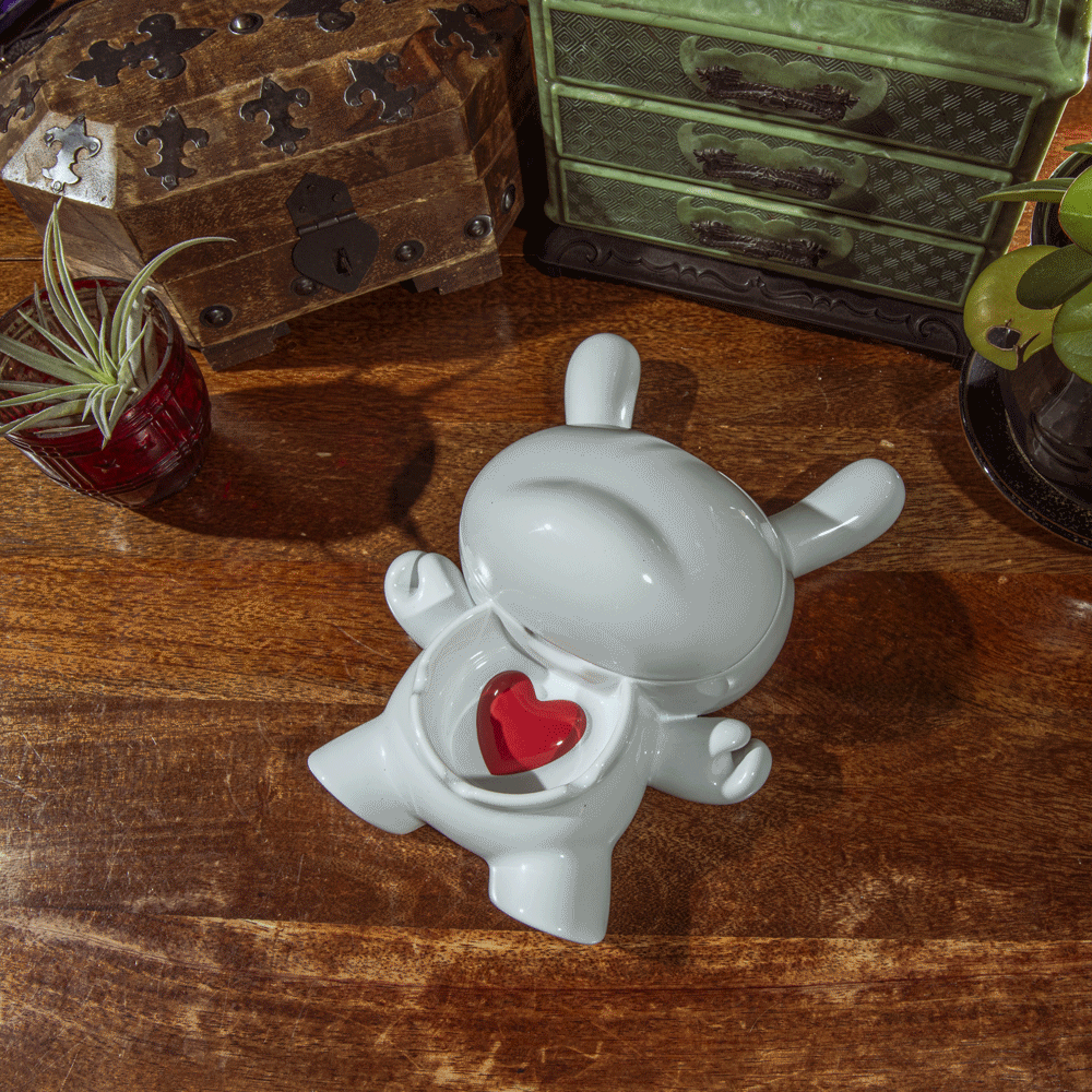 L.I.E. (LOVE ISN’T EASY) Dunny Ceramic Ashtray: PURE Edition