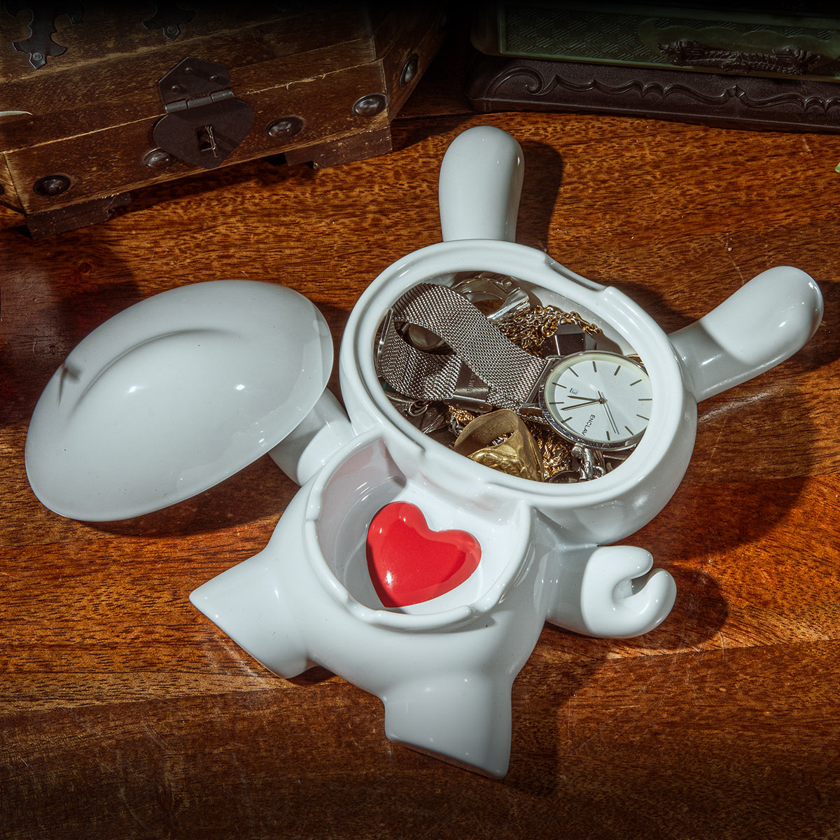 L.I.E. (LOVE ISN’T EASY) Dunny Ceramic Ashtray: PURE Edition